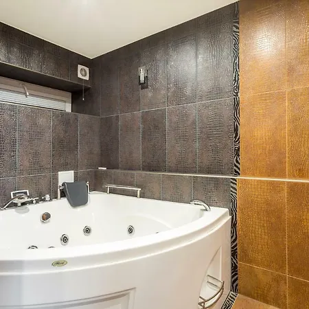 Apartamento City Center On 3 Floors